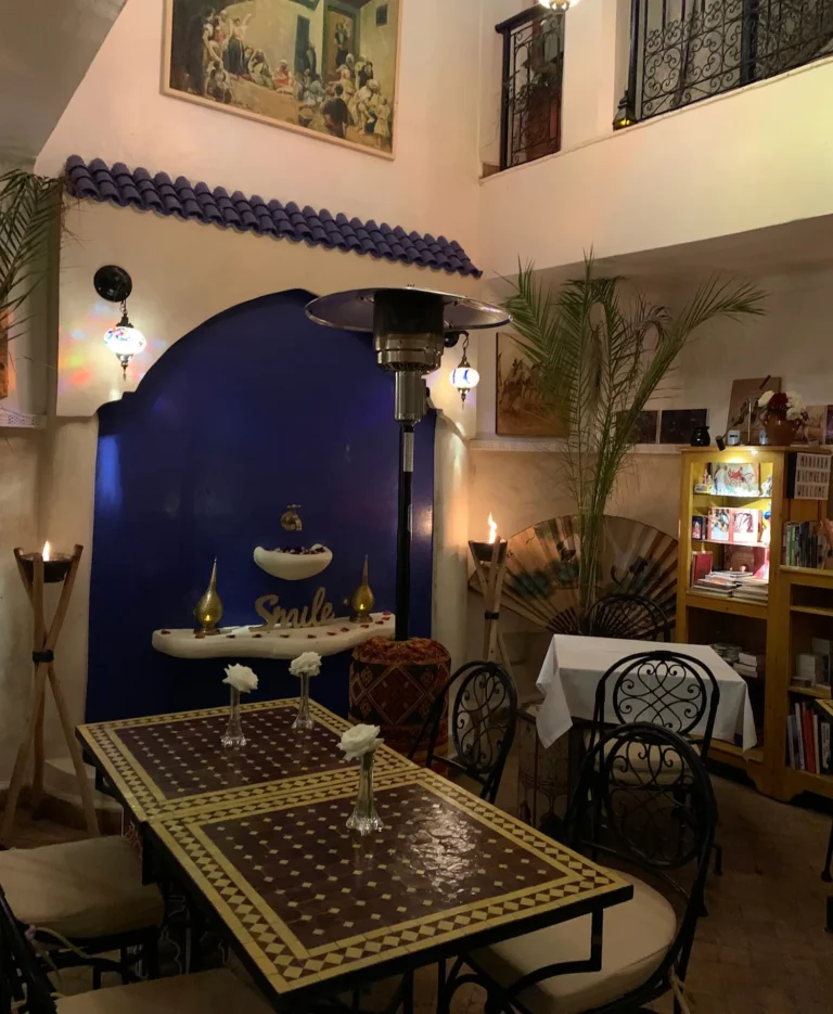 Essensraum im Riad M'Boja "Chez Ali Baba" in Marrakesch.